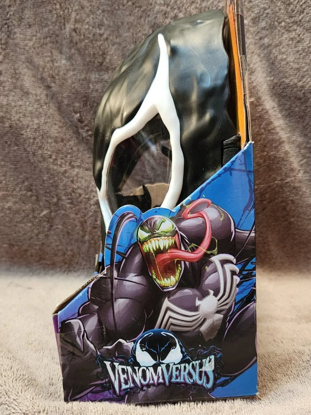 VENOM VERSUS SPIDERMAN Glow in the Dark Mask with Sounds and Phrases - NEW NIB